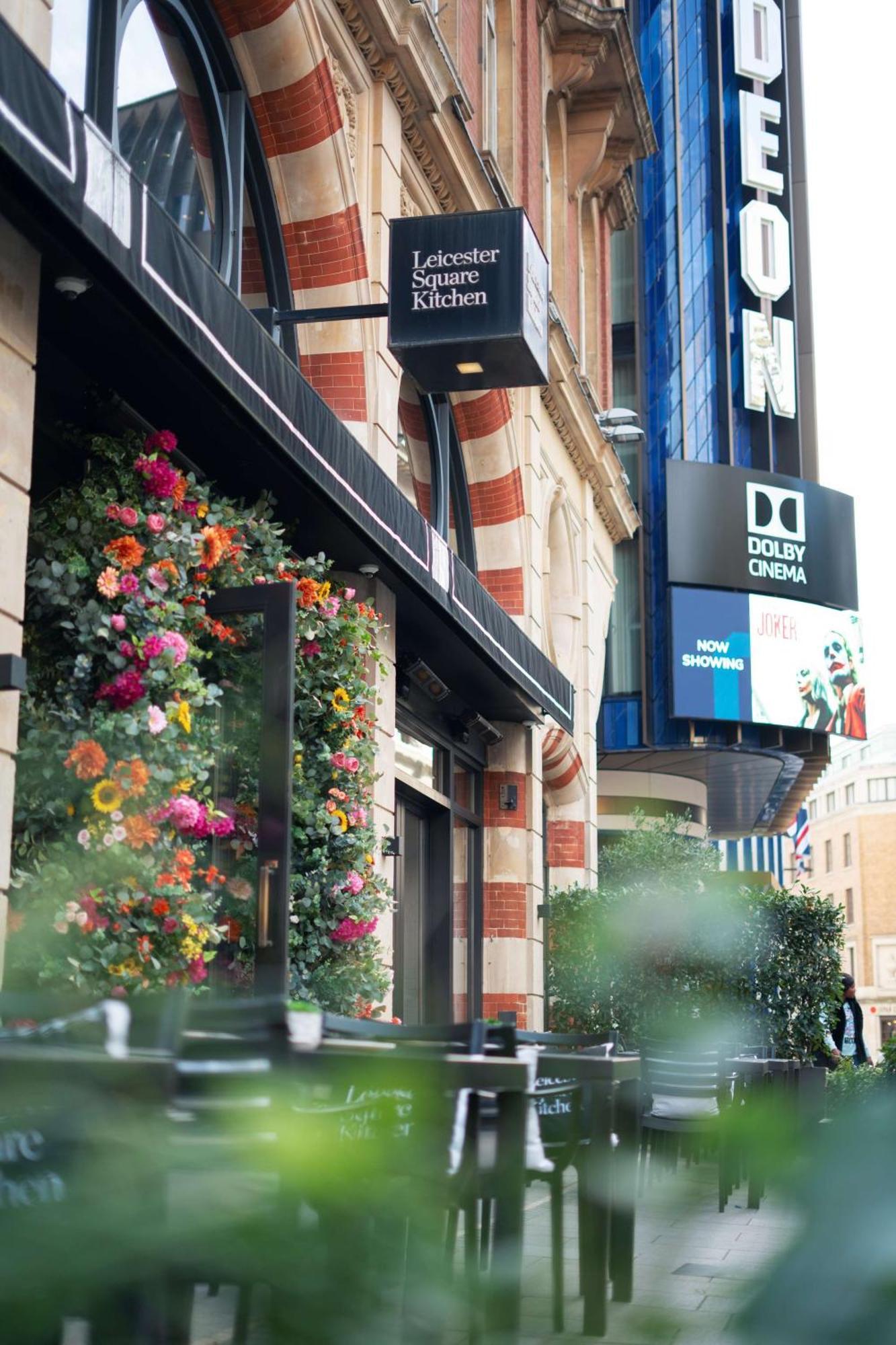 Radisson Blu Hotel, London Leicester Square - Formerly Hampshire 외부 사진